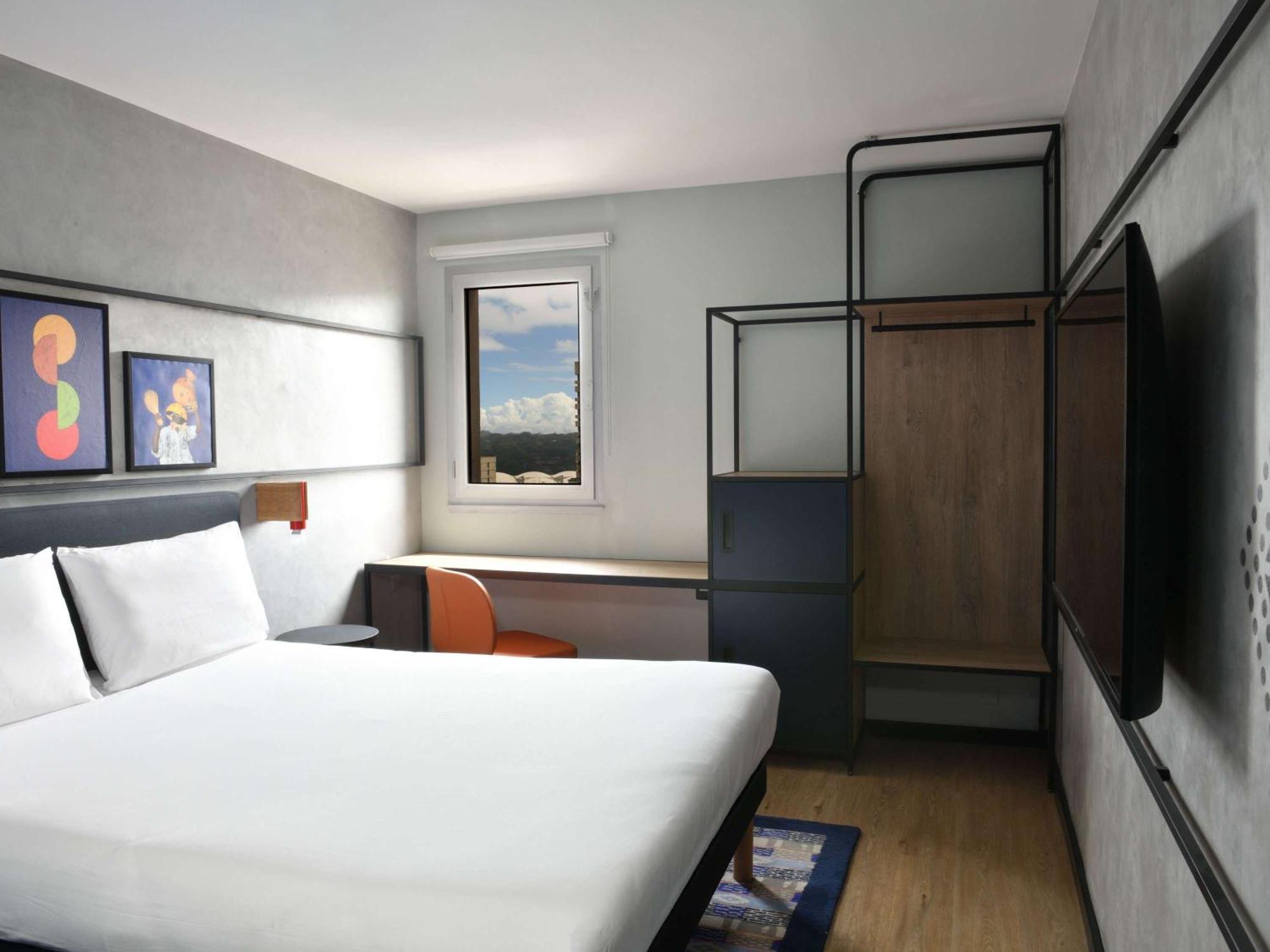 Hotel Ibis Styles Abidjan Plateau Exterior foto