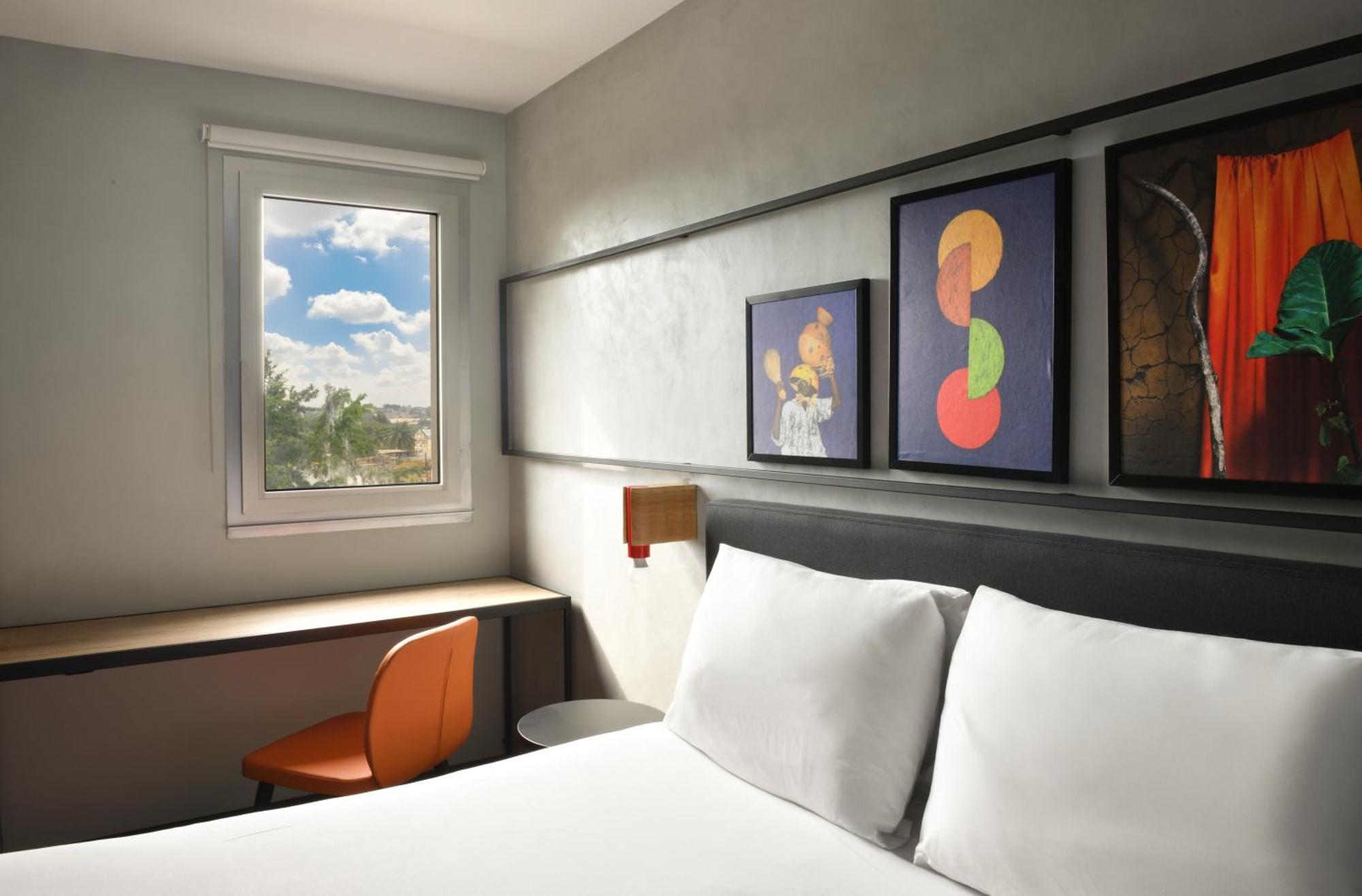 Hotel Ibis Styles Abidjan Plateau Exterior foto