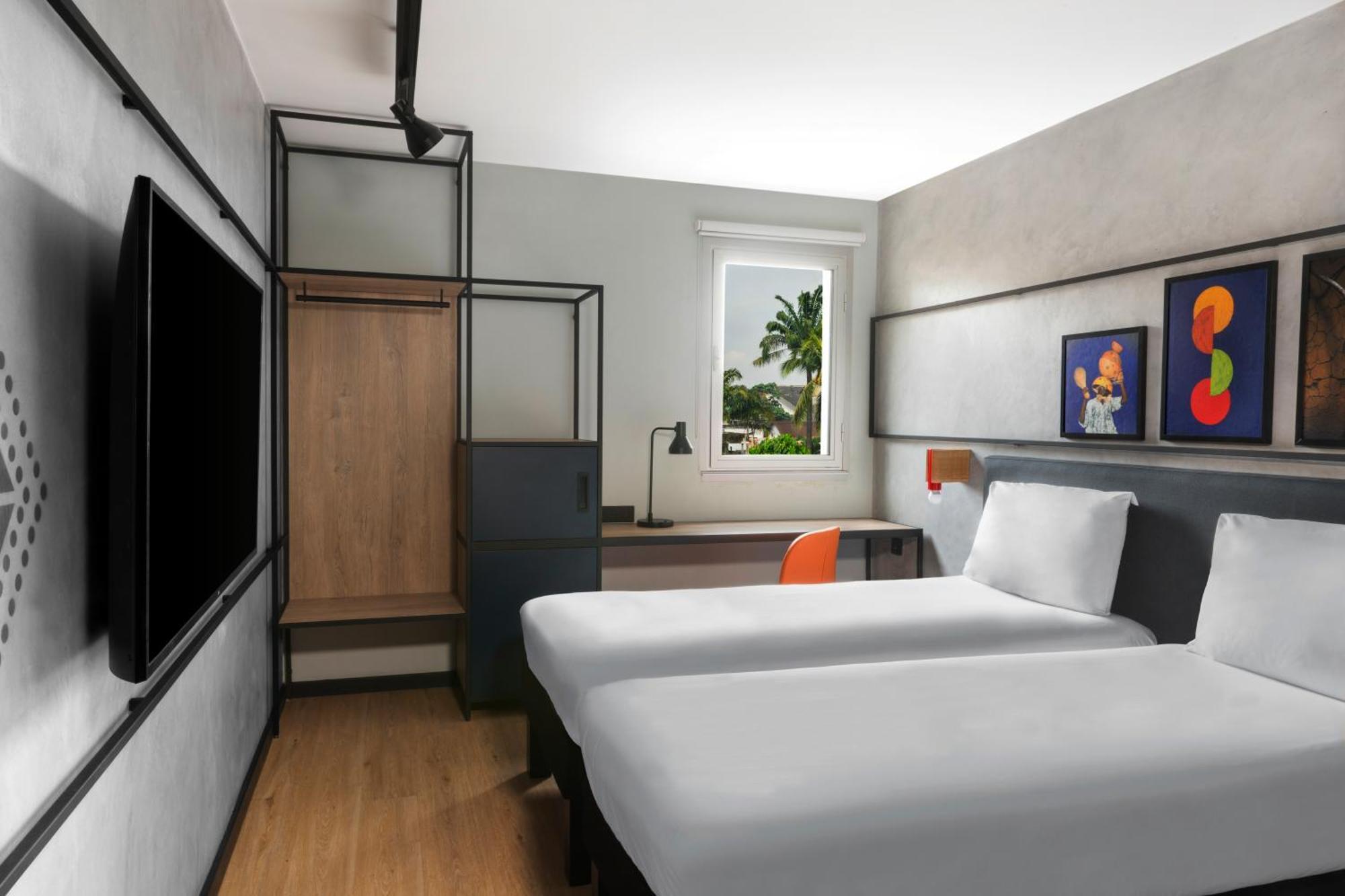 Hotel Ibis Styles Abidjan Plateau Exterior foto