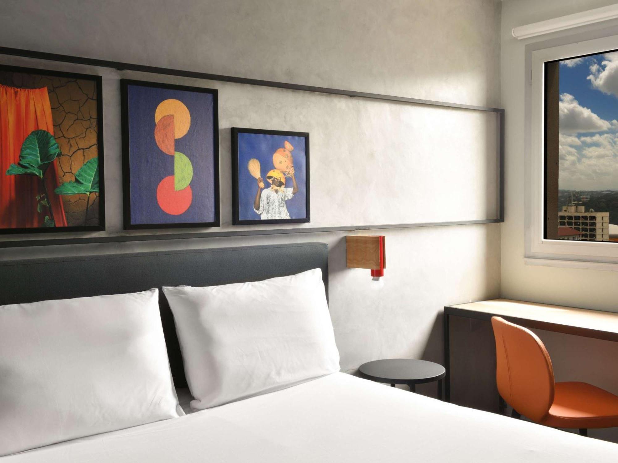 Hotel Ibis Styles Abidjan Plateau Exterior foto