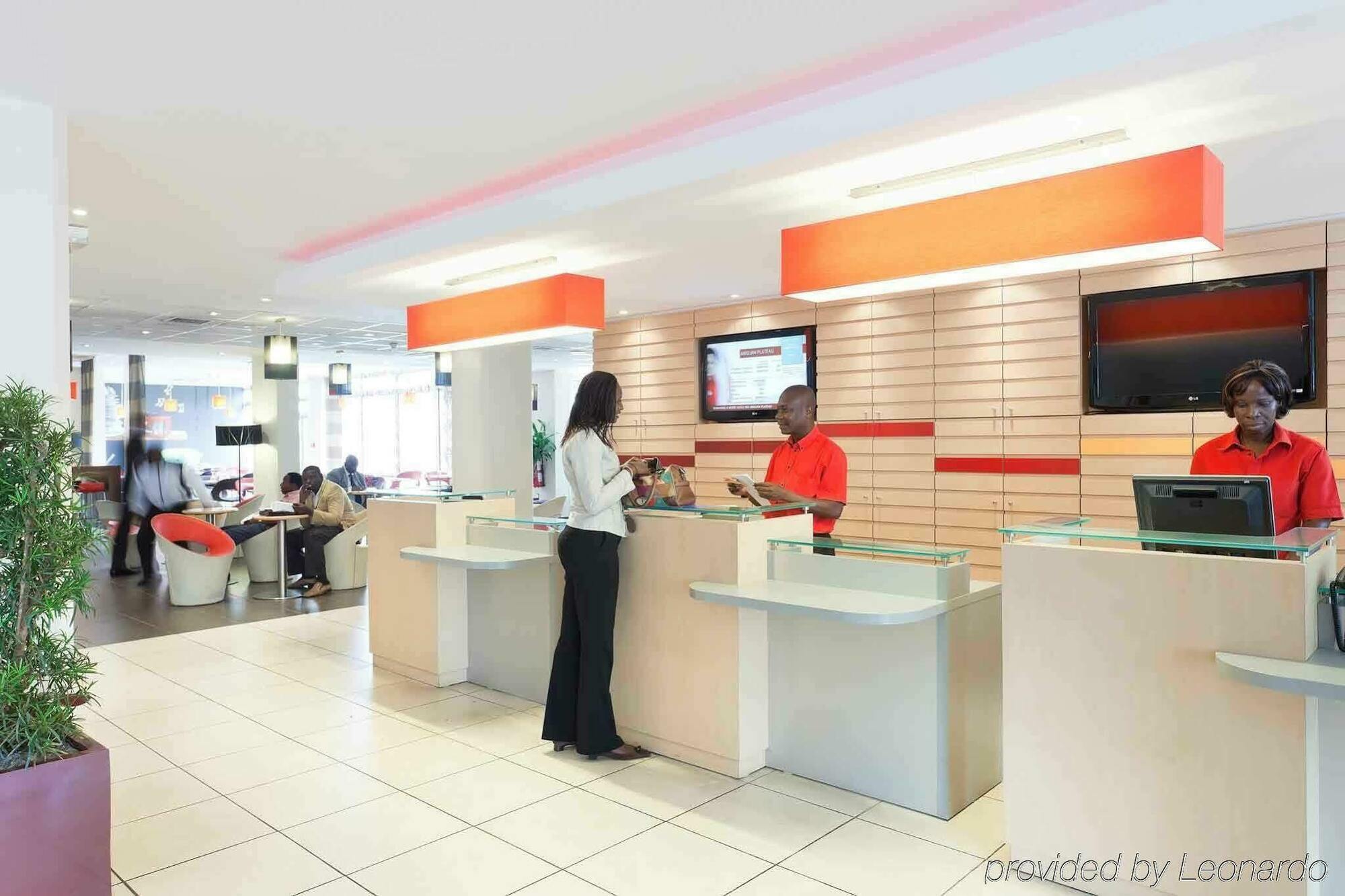 Hotel Ibis Styles Abidjan Plateau Exterior foto